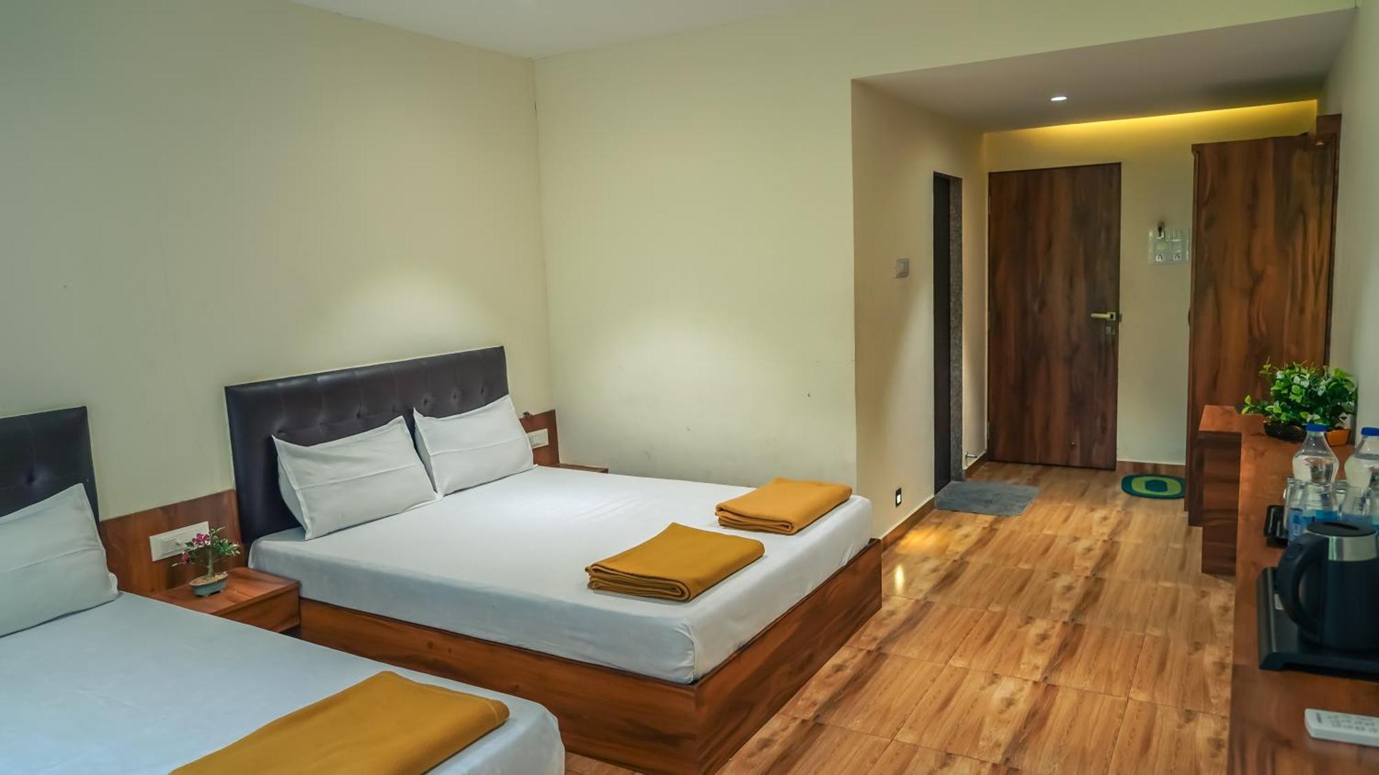 Whispering Peepul Resort Badlapur Exterior foto